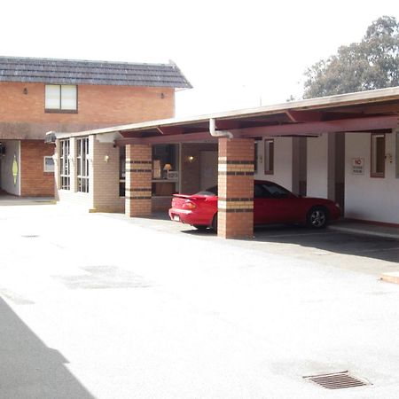 Canberra Lyneham Motor Inn Kültér fotó