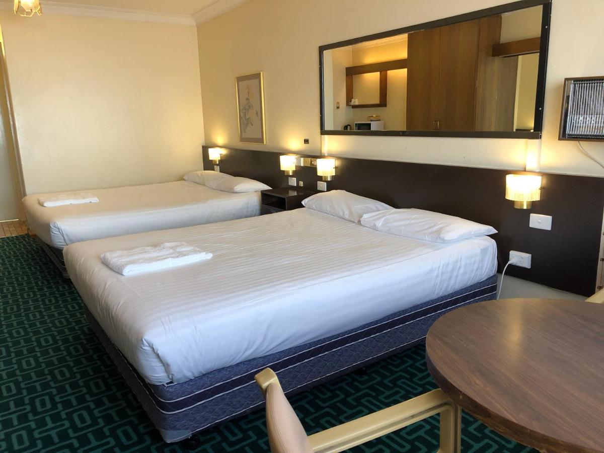 Canberra Lyneham Motor Inn Kültér fotó