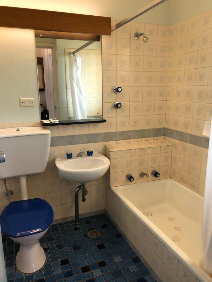 Canberra Lyneham Motor Inn Kültér fotó