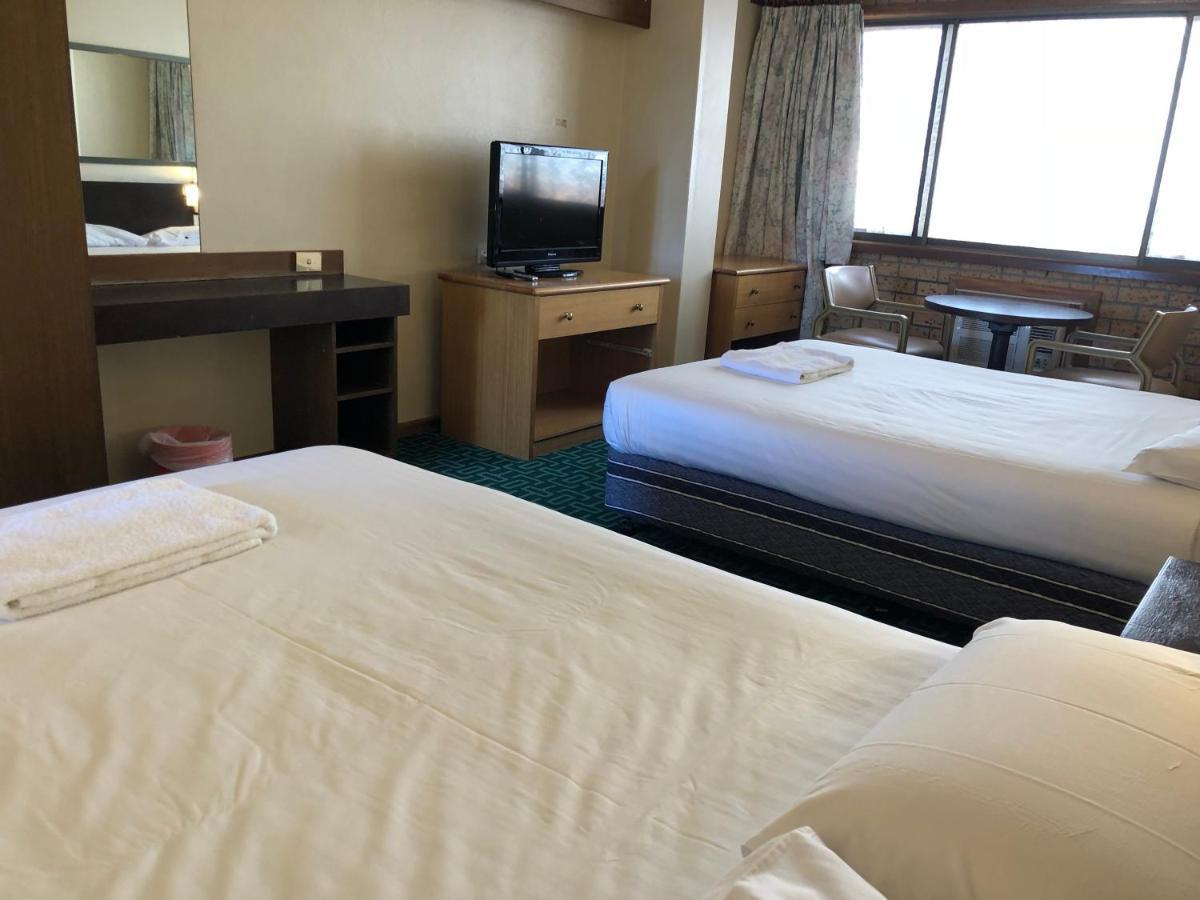 Canberra Lyneham Motor Inn Kültér fotó