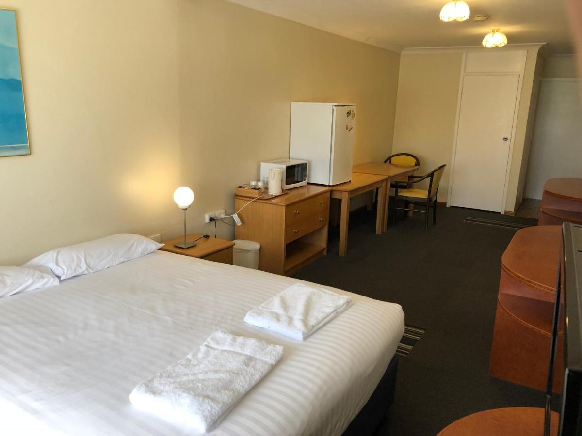 Canberra Lyneham Motor Inn Kültér fotó