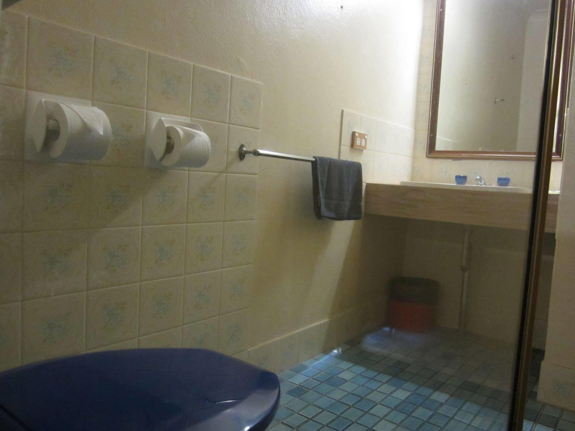 Canberra Lyneham Motor Inn Kültér fotó
